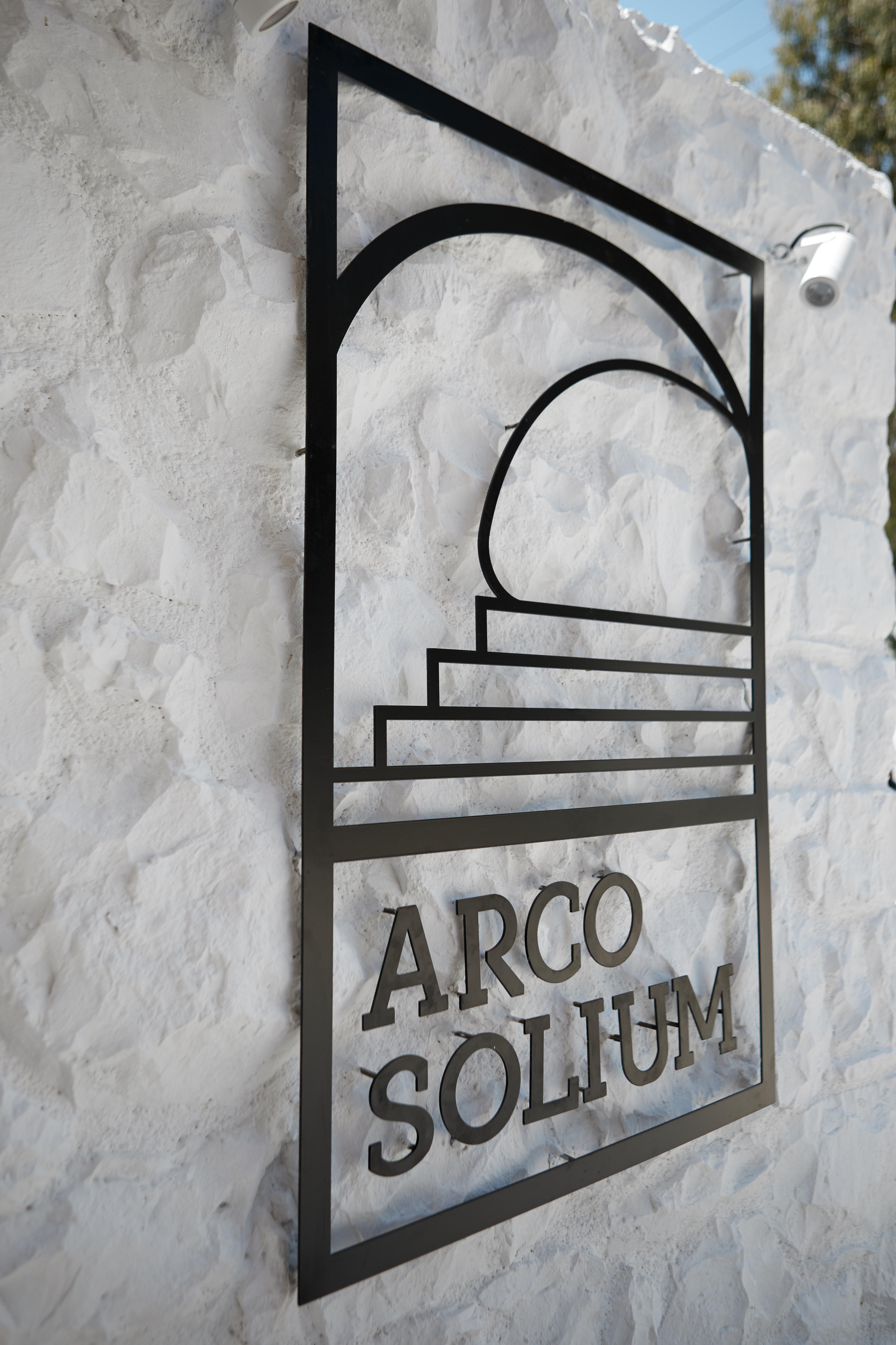 Arco Solium Suites Adamantas  Exterior foto