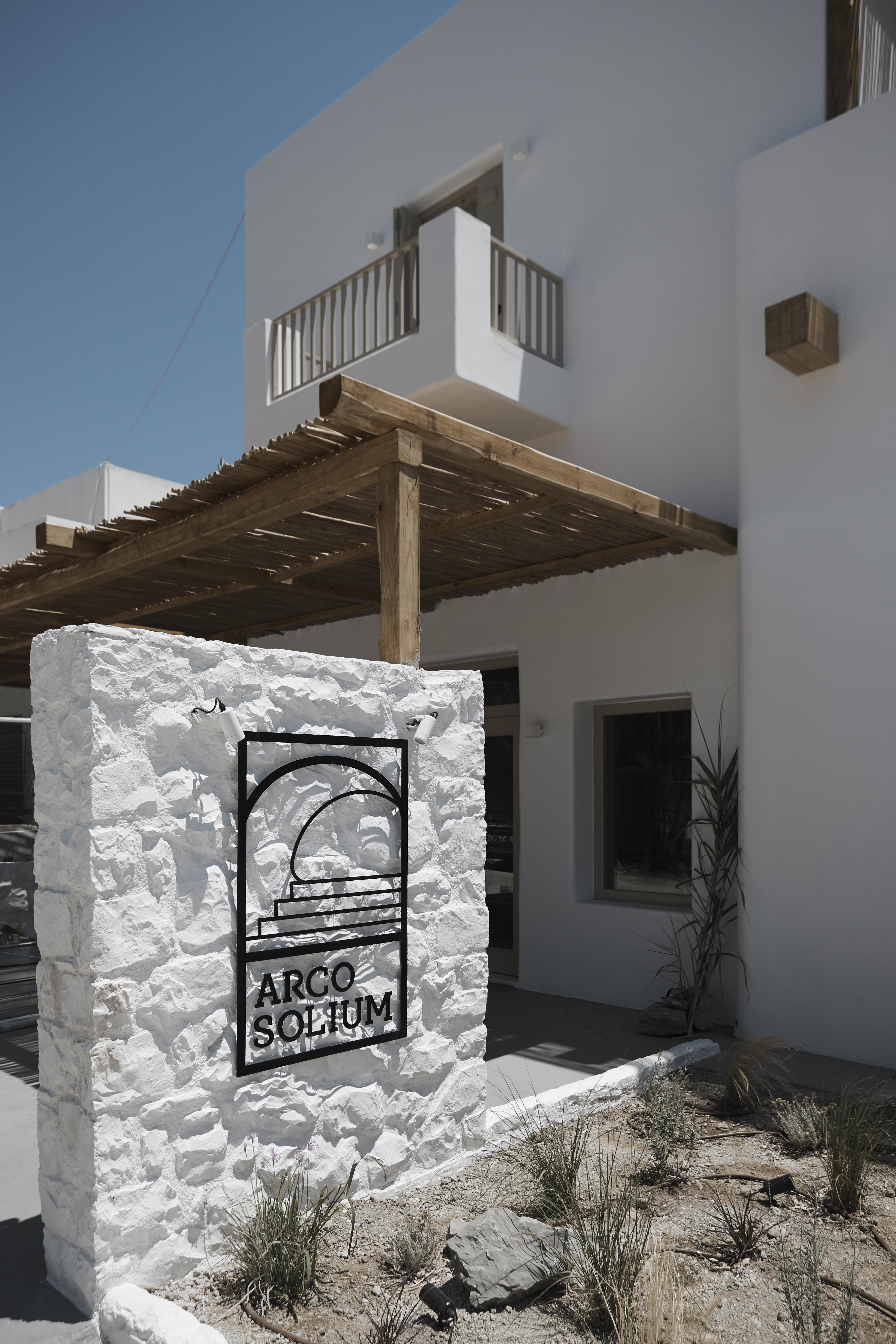 Arco Solium Suites Adamantas  Exterior foto